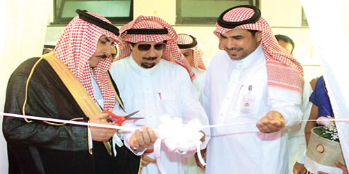  محافظ البكيرية يفتتح معرض يوم التمريض الخليجي