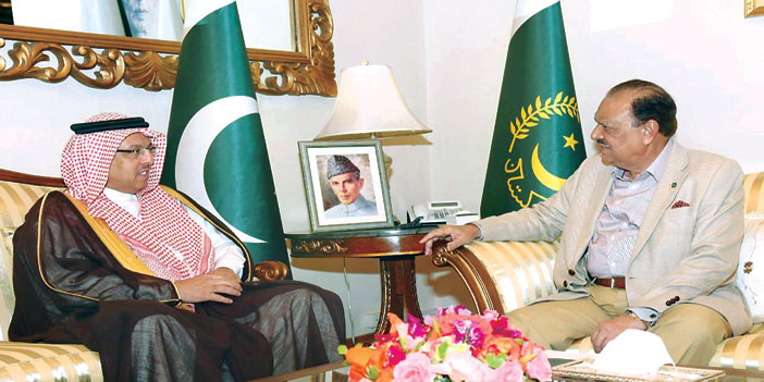 استقبل سفير خادم الحرمين لدى باكستان بمناسبة انتهاء فترة عمله 