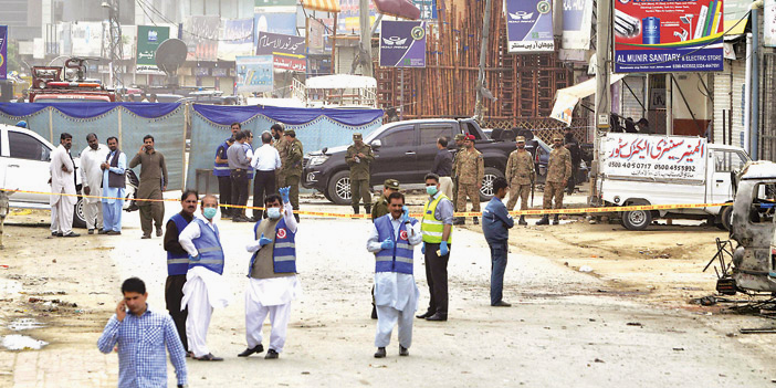  تطويق أمني لموقع الانفجار في لاهور الباكستانية