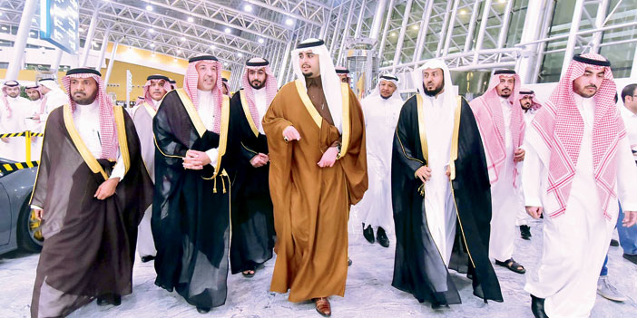  سمو الأمير فيصل بن عبدالرحمن أثناء الجولة