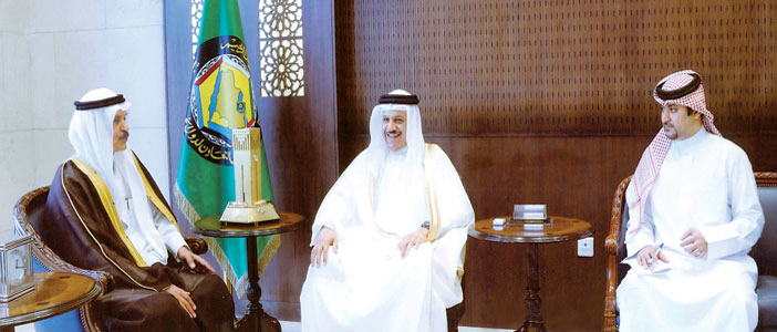 الأمين العام لمجلس التعاون يستقبل رئيس اتحاد الصحافة الخليجية 
