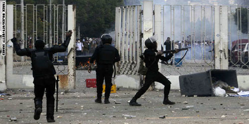 مقتل إرهابي وإصابة 3 من رجال الشرطة في تبادل لإطلاق النار بمصر 