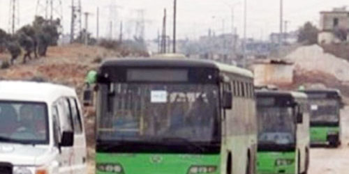 المرصد السوري: وصول حافلات تقل نازحين من بلدات سورية محاصرة إلى وجهتها 