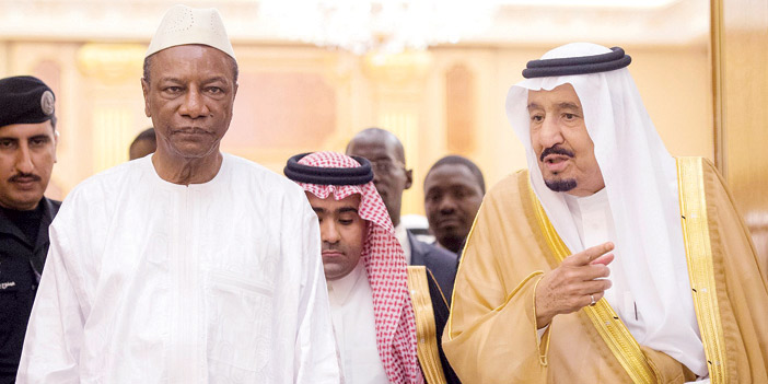 الملك يبحث مع رئيس غينيا مستجدات الأحداث وسبل تعزيز الأمن في المنطقة 