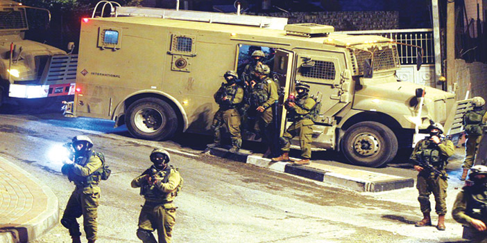  قوات الاحتلال تستمر في اعتقالاتها بحق الشعب الفلسطيني