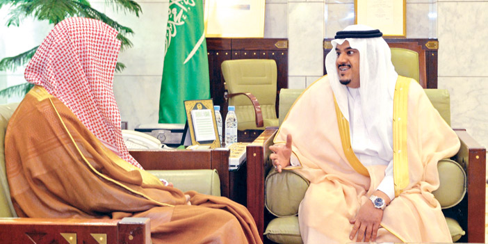   نائب أمير منطقة الرياض خلال استقباله وزير الشؤون الإسلامية