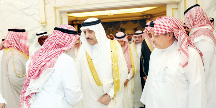  الأمير أحمد بن عبد العزيز خلال العزاء