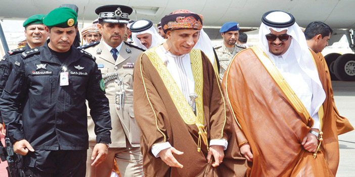 سمو نائب رئيس مجلس الوزراء بسلطنة عمان يصل إلى الرياض 