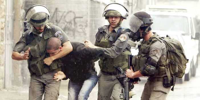  قوات الاحتلال تستمر في اعتقالاتها بحق الشعب الفلسطيني