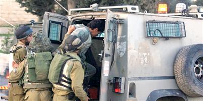القوات الإسرائيلية تعتقل ثلاثة فلسطينيين من القدس 