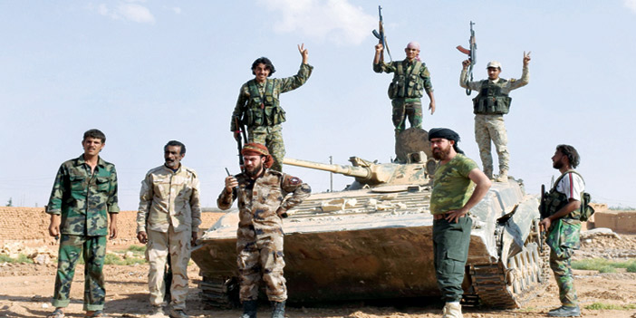  جنود قوات سوريا الديمقراطية ينجحون في دحر داعش بالرقة