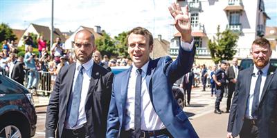فرنسا تنتخب برلماناً جديداً وماكرون يسعى لإحكام قبضته على السلطة 