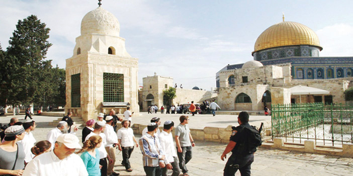  مستوطنون يهود يقتحمون المسجد الأقصى