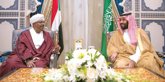 ولي العهد بحث مع الرئيس السوداني تطورات المنطقة 