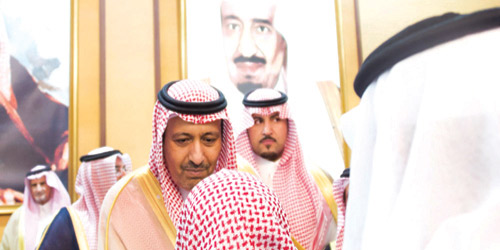 أمير منطقة الباحة يتلقى المسؤولين والأهالي نيابة عن ولي العهد 