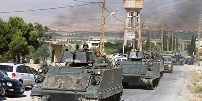 انتحاريون يهاجمون الجيش اللبناني أثناء مداهمة مخيمات 