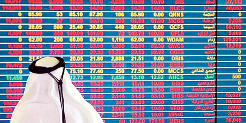  قطري يتابع مؤشر سوق الأسهم