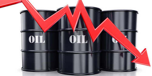 النفط يتراجع متأثراً بزيادة صادرات أوبك وقوة الدولار 