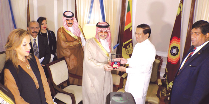 الرئيس السريلانكي يقلّد الأمير الوليد وسام الجمهورية تكريماً لجهود سموه العملية والإنسانية 