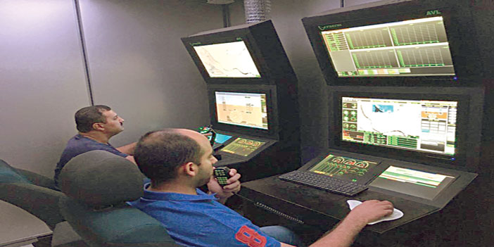  غرفة التحكم الذكي للطائرة يدار بفريق عمل سعودي في قاعدة الملك سلمان الجوية بصلبوخ