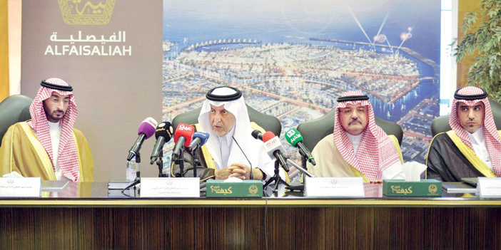  الأمير خالد الفيصل خلال المؤتمر الصحفي