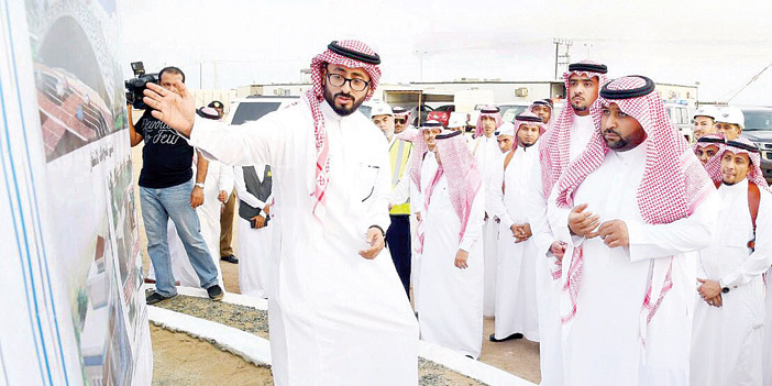  الأمير محمد يطلع على مراحل بناء وتجهيز كلية العلوم في فرسان