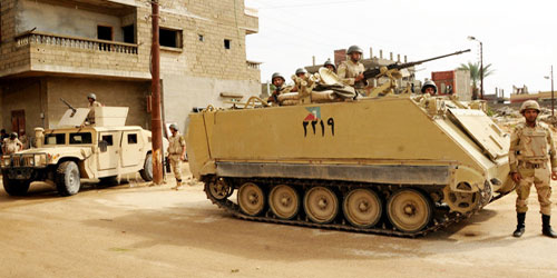 الجيش المصري يحبط محاولة تهريب مواد تصنيع العبوات الناسفة 