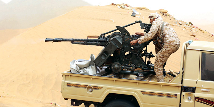  مقاتل من الجيش الداعم للشرعية باليمن أثناء مواجهة الحوثي