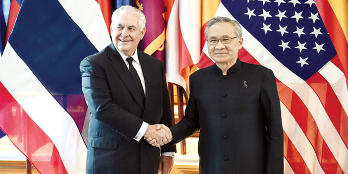  وزير الخارجية الأمريكي خلال اجتماعه في بانكوك أمس مع نظيره التايلندي
