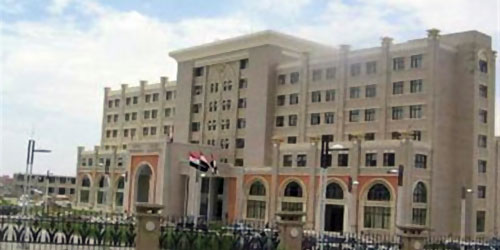 الخارجية اليمنية تدعو المجتمع الدولي إلى إدانة اعتداء الانقلابيين على مقر السفارة ‏السودانية بصنعاء 