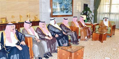 الأمير فيصل بن بندر يستقبل محافظي منطقة الرياض 