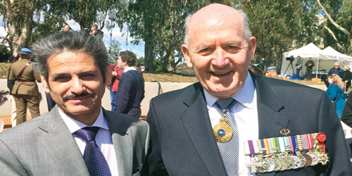 القائم بأعمال سفارة المملكة في كانبيرا يلتقي الحاكم الأسترالي العام 