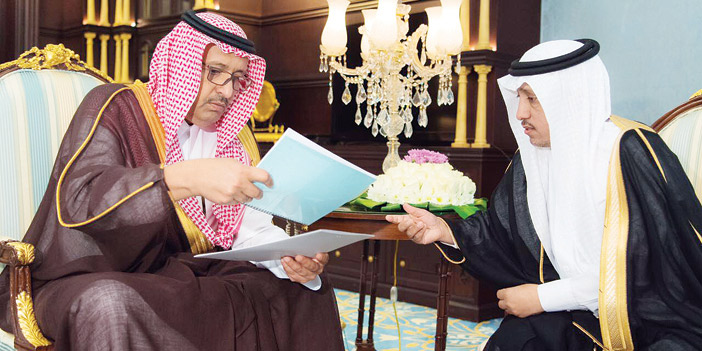  الأمير حسام بن سعود يطلع على تقرير المياه