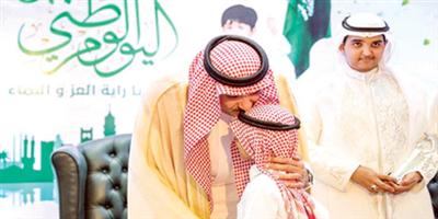 الأمير فيصل بن سلمان يدشن مشروع وقف عقاري استثماري لأيتام المدينة المنورة بقيمة 100 مليون 