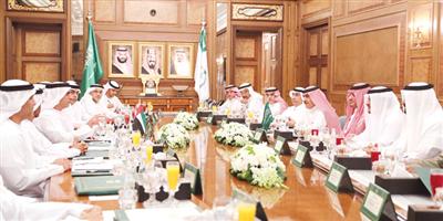 وزير الداخلية وسمو الشيخ سيف بن زايد يعقدان جلسة مباحثات في جدة 