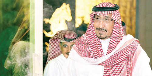  الأمير مشعل بن سعود خلال حضوره الاجتماع