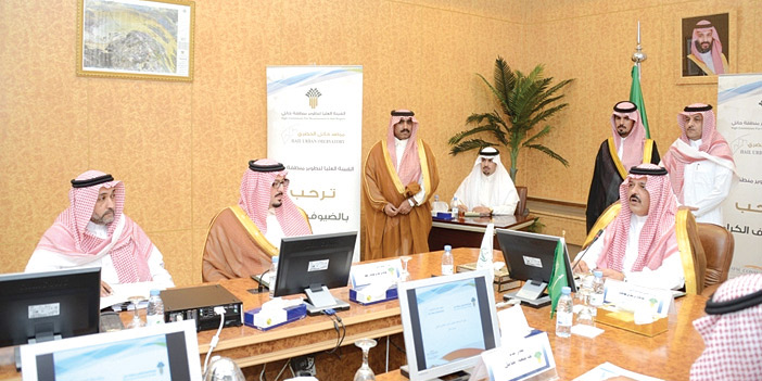  الأمير عبدالعزيز بن سعد مترئسًا الاجتماع