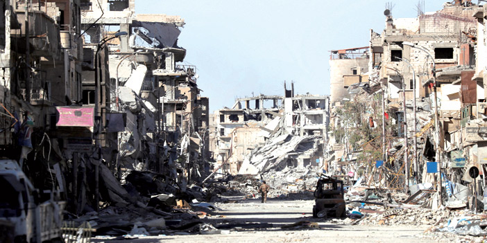  الرقة بعد خروج داعش العشرات من المباني المدمرة