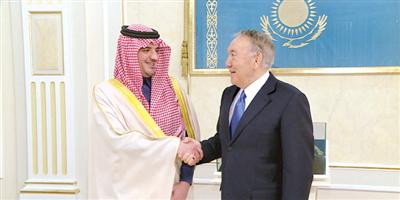سمو وزير الداخلية بحث مع الرئيس الكازاخستاني مستجدات المنطقة والعالم 