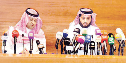  تركي آل الشيخ خلال مؤتمره السابق