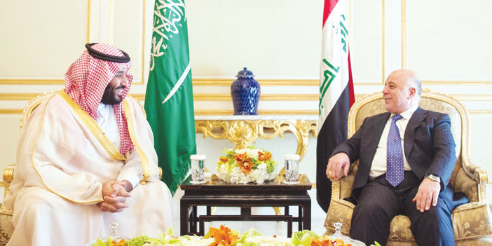  سمو ولي العهد خلال اجتماعه برئيس الوزراء العراقي