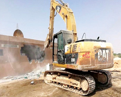أمانة الرياض تزيل تعديات على مرافق حكومية 