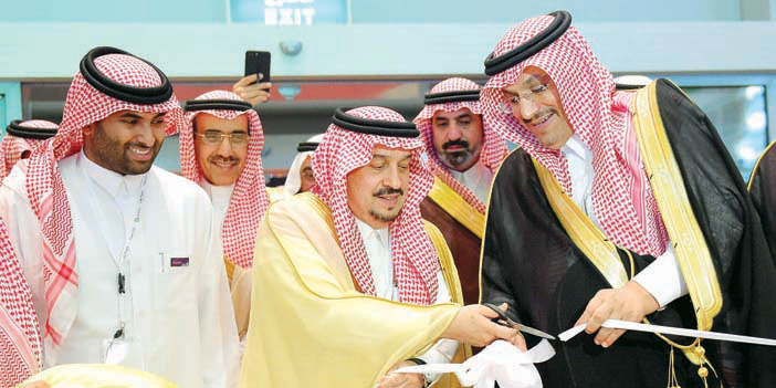رعى فعاليات المؤتمر السعودي للتسويق.. الأمير فيصل بن بندر: 