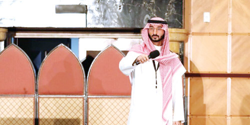  الأمير عبدالله بن بندر خلال حديثه لمنسوبي الإمارة