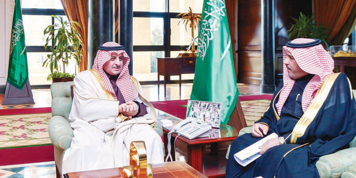 الأمير فهد بن سلطان يلتقي مدير فرع وزارة التجارة والاستثمار بتبوك 