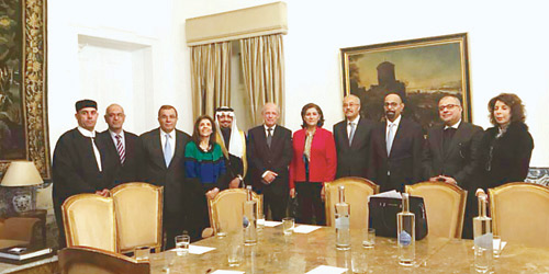 السفير عادل بخش والسفراء العرب يلتقون وزير الخارجية البرتغالي 