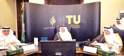 أمير منطقة مكة المكرمة يعلن «جائزة الأمير عبدالله الفيصل للشعر العربي» 