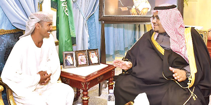   نائب أمير منطقة نجران يكرم المقيم السوداني نيابة عن وزير الداخلية