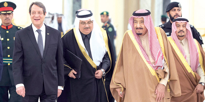  خادم الحرمين خلال مباحثاته مع الرئيس القبرصي في العاصمة الرياض