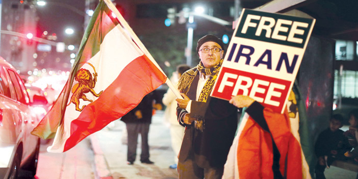  إيرانيون مغتربون في لوس أنجلوس ينظمون مسيرة داعمة للمتظاهرين